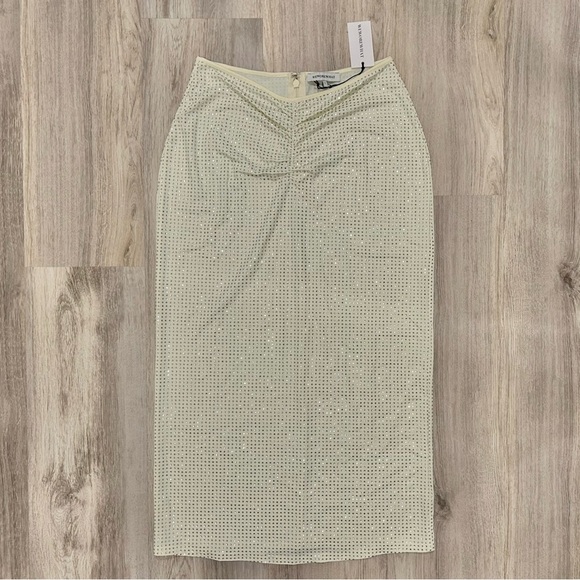 NWT WeWoreWhat Ivory Crystal Midi Skirt All-Over Rhinestone Nylon Stretch Size L - Picture 1 of 11